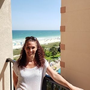 Meet your Posher, Sharon